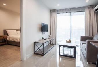 The Sunshine Bangsaray has Balcony rooms