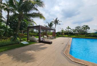 Apartement Sky House BSD By LiviRooms has Balcony rooms