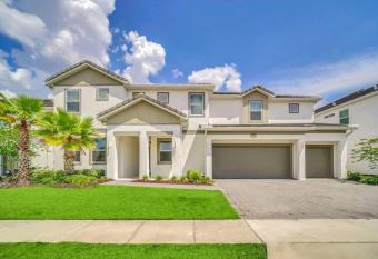 Sunset Sanctuary - D02 allows 18 year olds to book a room