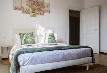 Dimora della corte has Balcony rooms