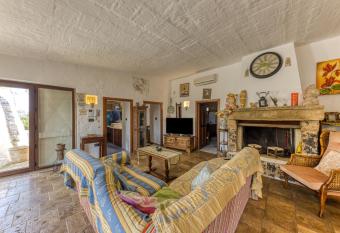 Villa Virginia has Smoking rooms