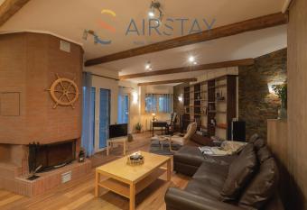 Kalista apartment Airport by Airstay has Balcony rooms