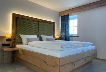 Hotel Gasthof zum Wulfen has Balcony rooms