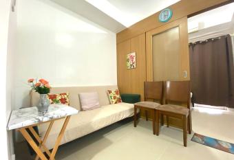 Relax @ Shell Residences has rooms with a private hot tub