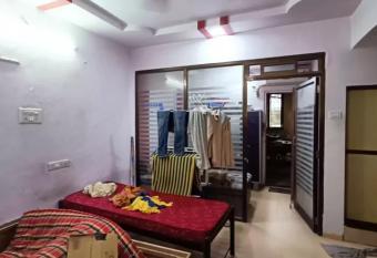 Kapurthala Suite has Smoking rooms