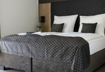 Kadir Bey & Four Rooms allows 18 year olds to book a room