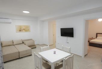 J&M Luxury Apartments Saranda 2 allows 18 year olds to book a room
