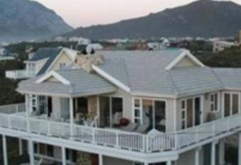 Witte Huis at Pringle Beach has Balcony rooms