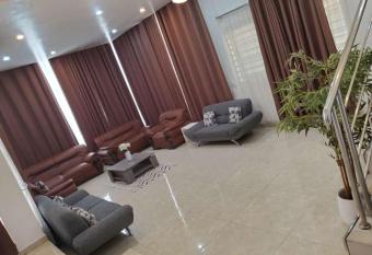 Villa 4 chambres 2 salons avec piscine et vue    couper le souffle has Balcony rooms