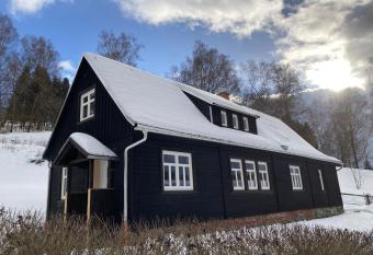 Ferienhaush  lfte G  sselberg Anno Dazumal allows 18 year olds to book a room