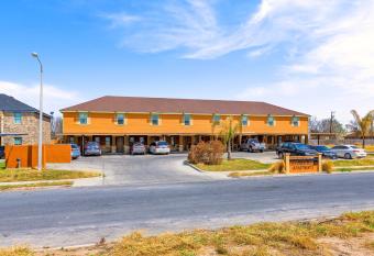 Hummingbird Haven 3 with Patio has Balcony rooms