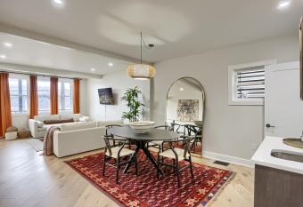 (null) has Balcony rooms