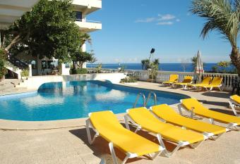 Hotel Masa International allows 18 year olds to book a room