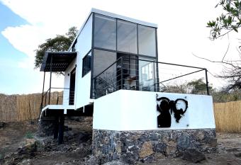 Piedra de Cobre - Precio de Lanzamiento allows 18 year olds to book a room