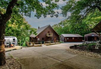 Camp Treasure Hunt has Balcony rooms