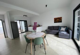 Casa Monte y Mar has Balcony rooms