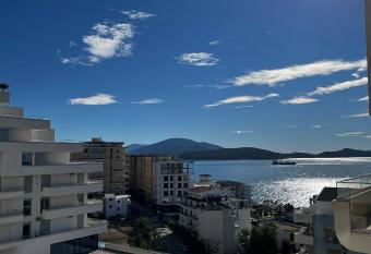 Saranda Terraces, Apt. Rent & Seaside Relax allows 18 year olds to book a room