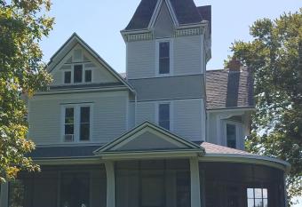 Oaklawn Inn allows 18 year olds to book a room