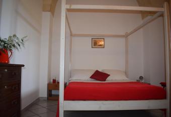 La Cecia - Casa vacanze nella campagna salentina has Balcony rooms