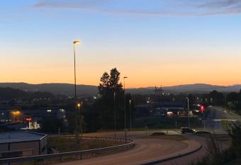 Trivelig leilighet gratis parkering p   stedet! allows 18 year olds to book a room