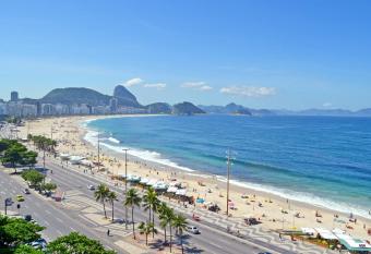 Selina Copacabana allows 18 year olds to book a room