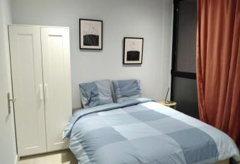 M  tal studio allows 18 year olds to book a room