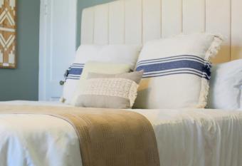 Historic Revival 2br Midtown Memphis Free Parking Fast Wifi Free Parking Yes Pets allows 18 year olds to book a room