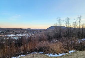 (null) allows 18 year olds to book a room