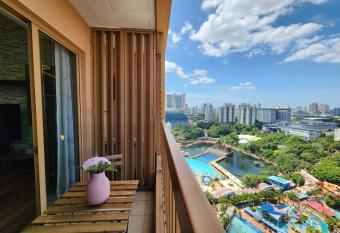 Lagoon View With Balcony 1-5pax Sunway Resort Netflix has Balcony rooms