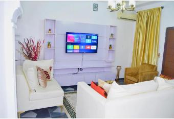 Poshhome allows 18 year olds to book a room