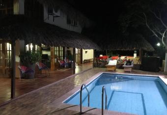 CABA  A PARA VACACIONES EN PLAYA MENDOZA has Balcony rooms