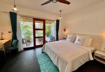 Seaside Dhigurah has Balcony rooms
