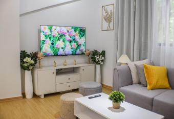 Fully Furnished 2BR Newly Renovated Apartment by the White Beach - 1min walk from door step allows 18 year olds to book a room