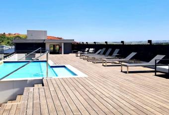 Zimbali Boulevard Suites 219 allows 18 year olds to book a room