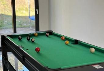 Maison Savigny-le-Temple has Balcony rooms