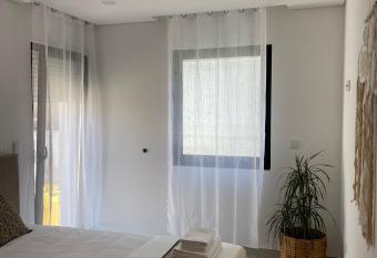 Porto Smart Apartments Comfort allows 18 year olds to book a room