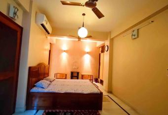 A private room Trayaksh A unit of Moksha zoo allows 18 year olds to book a room