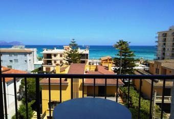 Hotel Villa Barbara has Balcony rooms