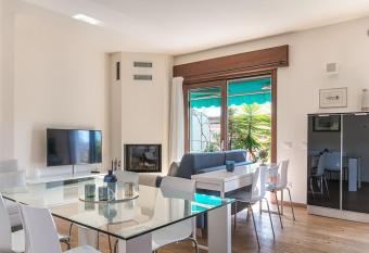 enJoy Home - Attico Tesoro in centro, Sant Antonio has Balcony rooms