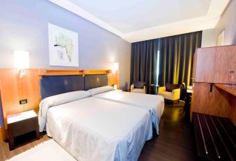 Gran Hotel Lakua allows 18 year olds to book a room