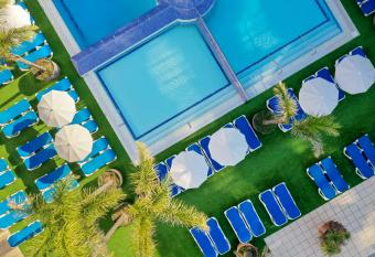 htop Platja Park #htopFun allows 18 year olds to book a room