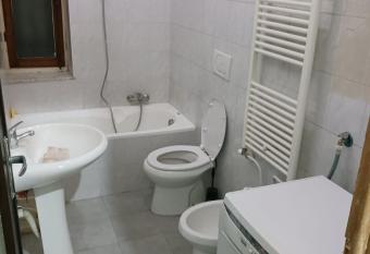 Appartamento has Balcony rooms