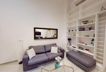 Spacious 3 bedroom maisonette has Balcony rooms
