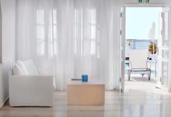 Poseidon Beach Hotel has Balcony rooms