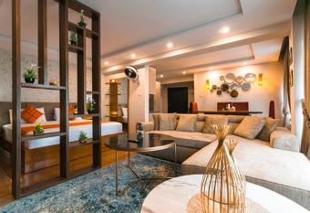 GOHO ROOMS Murree has Balcony rooms