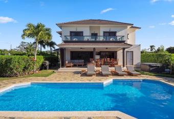 Beach Access Luxury 7 Bedroom Villa In Sosua has rooms with a private hot tub