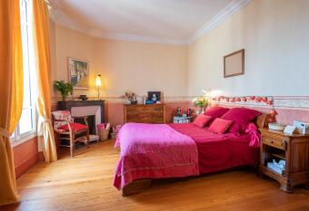 Atelier chez Marie has Balcony rooms