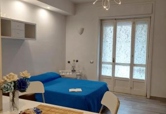 Casa dei Tirreni has Balcony rooms