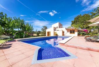 Can Putxeta has Balcony rooms