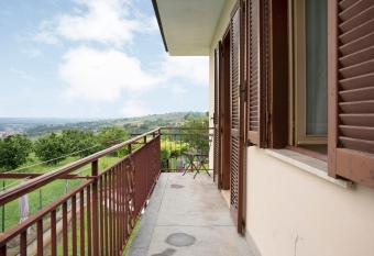 Casa Pianezzo Dogliani has Balcony rooms